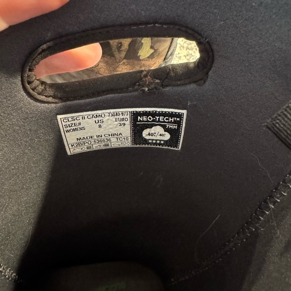 BOGS women's Waterproof Camo Boots, size 8 EUC - Picture 7 of 7